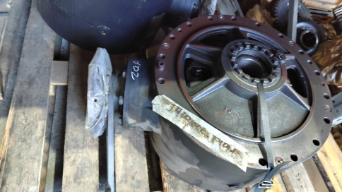 Редуктор главный Т400.01R-Т400А (задний) фото 1