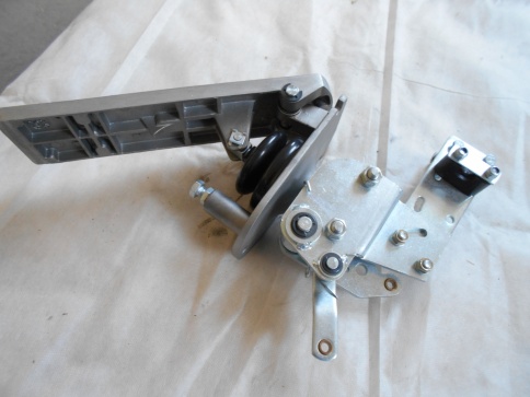 Привод педальный ЕААХ-MFР032-ПТЗ-02050/02340 фото 1