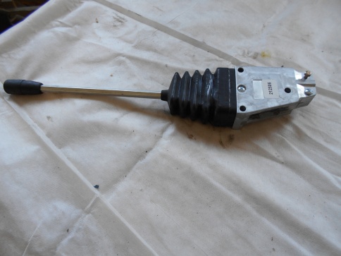 Рукоятка управ. гидрораспредел. 212506 фото 1